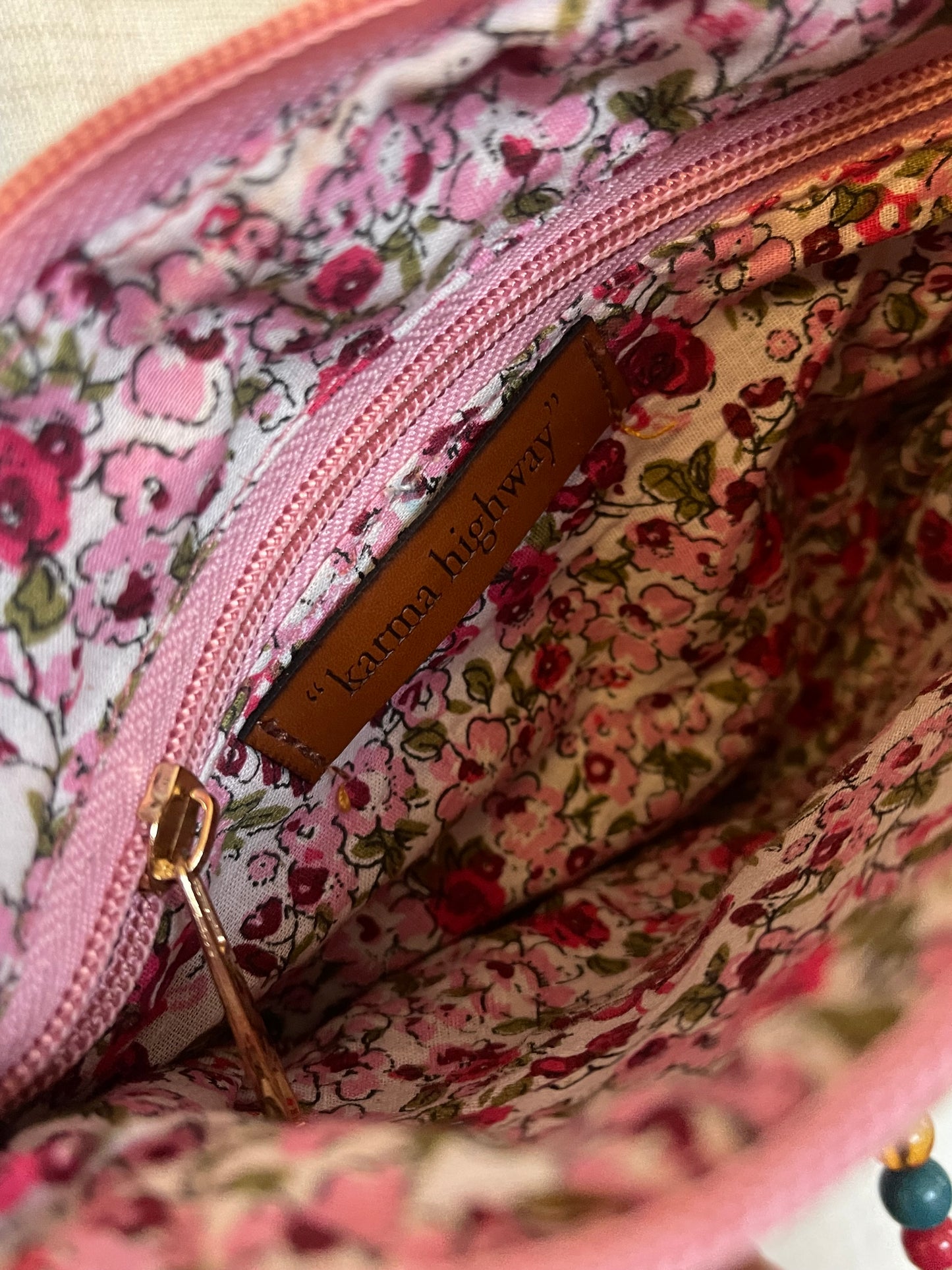 Raven Crossbody (Pink)